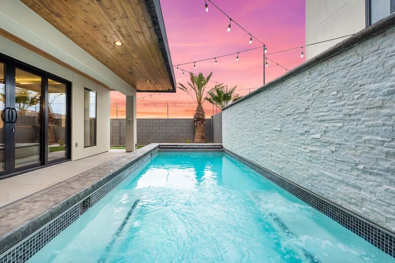 Luxury 7BR Escape Near Zion with Private Pool - Hurricane, Utah