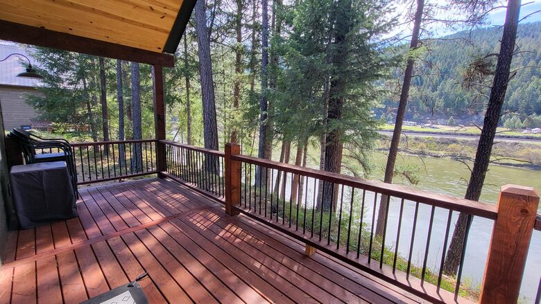 Riverfront Montana Escape Near Quinn’s Hot Springs - St. Regis, Montana