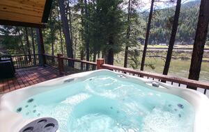 Riverfront Montana Escape Near Quinn’s Hot Springs - St. Regis, Montana