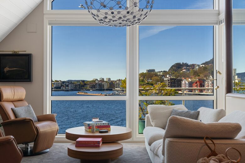 Modern Luxury Overlooking the Sea - Bergen, Norway