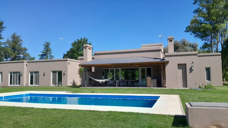 Country Home on the Argentinian Pampa - Mercedes, Argentina