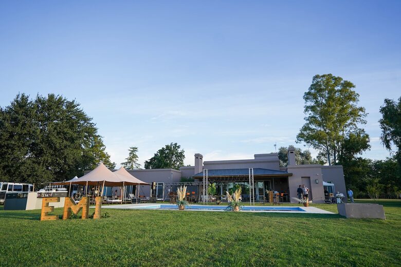 Country Home on the Argentinian Pampa - Mercedes, Argentina