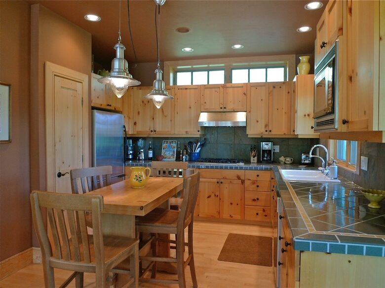Beautiful kitchen with breakfast table or for appetizers with friends.