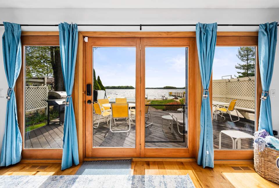 Panoramic Lake views