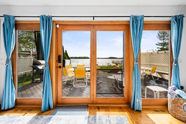 Panoramic Lake views