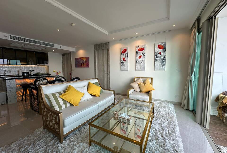 High-Floor Ocean View Retreat in Na Jomtien - Mueang Chon Buri, Thailand