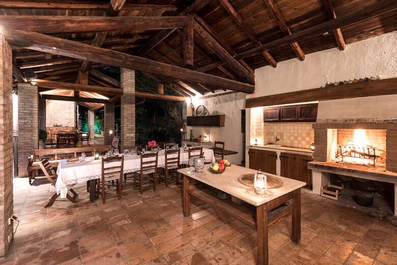 Amazing Villa Monte Quercione - Bologna, Italy