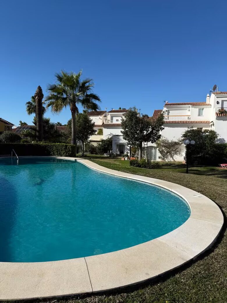 Tasteful Family Home in Estepona - Estepona, Spain
