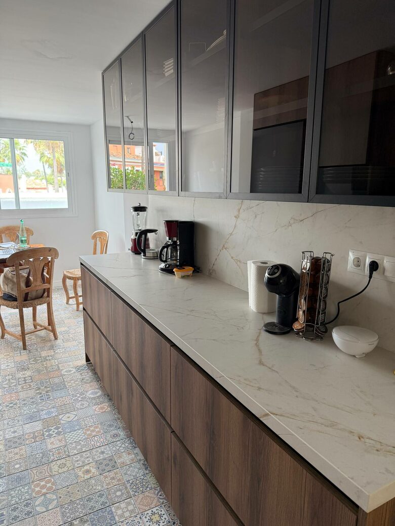 Tasteful Family Home in Estepona - Estepona, Spain