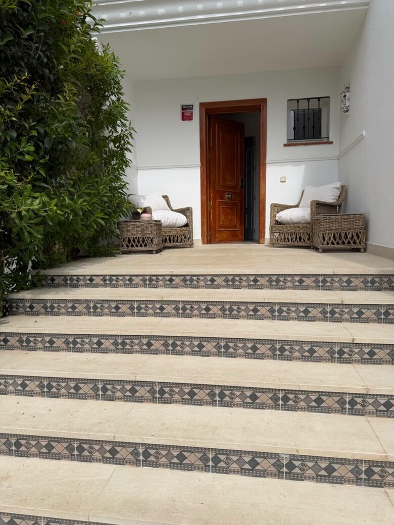 Tasteful Family Home in Estepona - Estepona, Spain