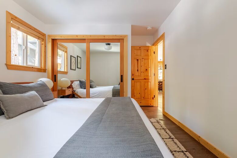 Walkable Lake Tahoe Escape Near Dining & Beach - Tahoe City, California