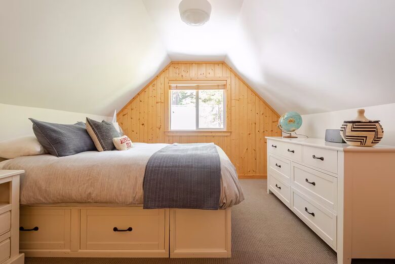 Walkable Lake Tahoe Escape Near Dining & Beach - Tahoe City, California