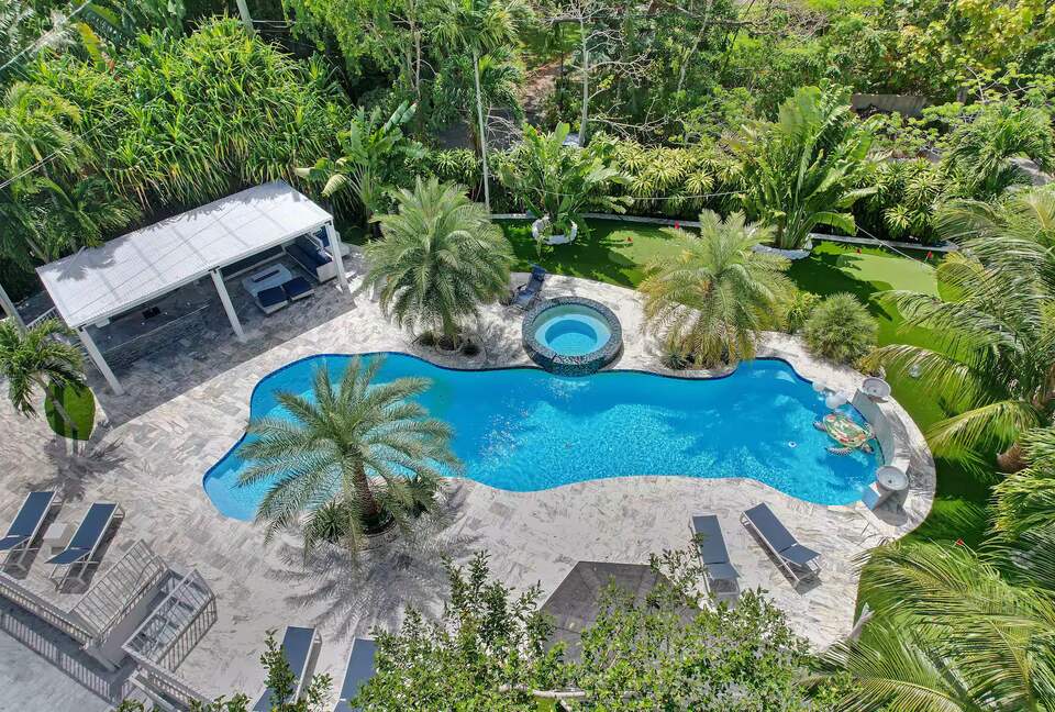 Tropical Fort Lauderdale Retreat on One Acre - Lazy Lake, Florida