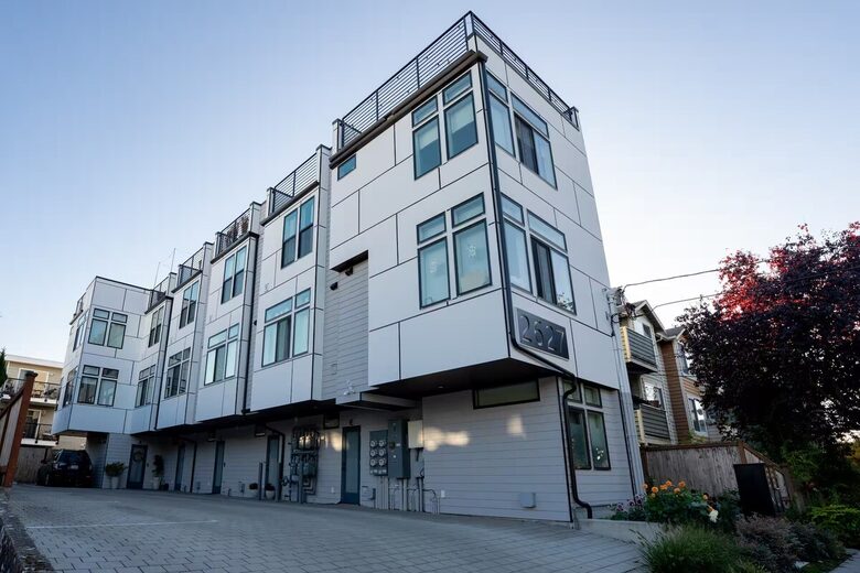 Scandinavian Ballard Townhome with Rooftop Views - Seattle, Washington