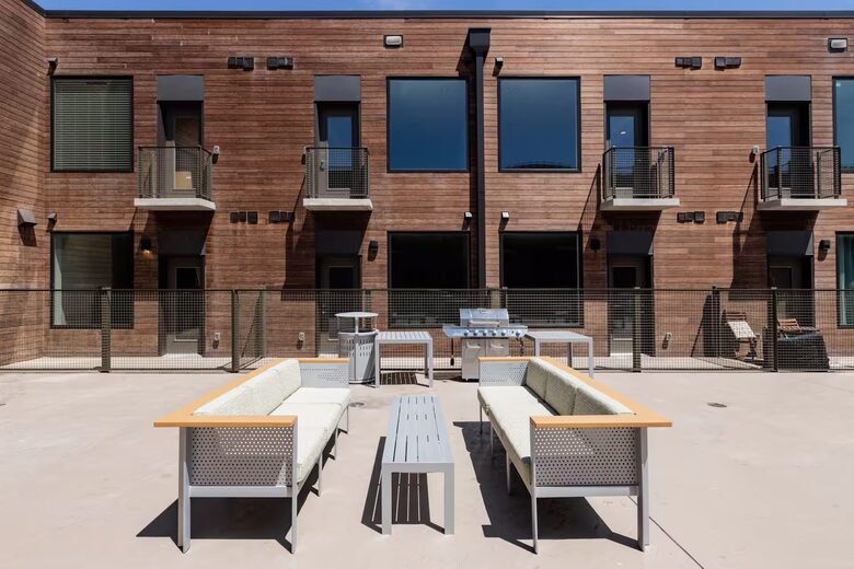 East Austin Studio Walkable to Dining & Nightlife - Austin, Texas