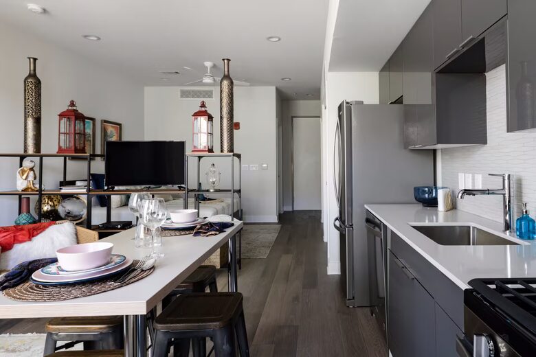 East Austin Studio Walkable to Dining & Nightlife - Austin, Texas