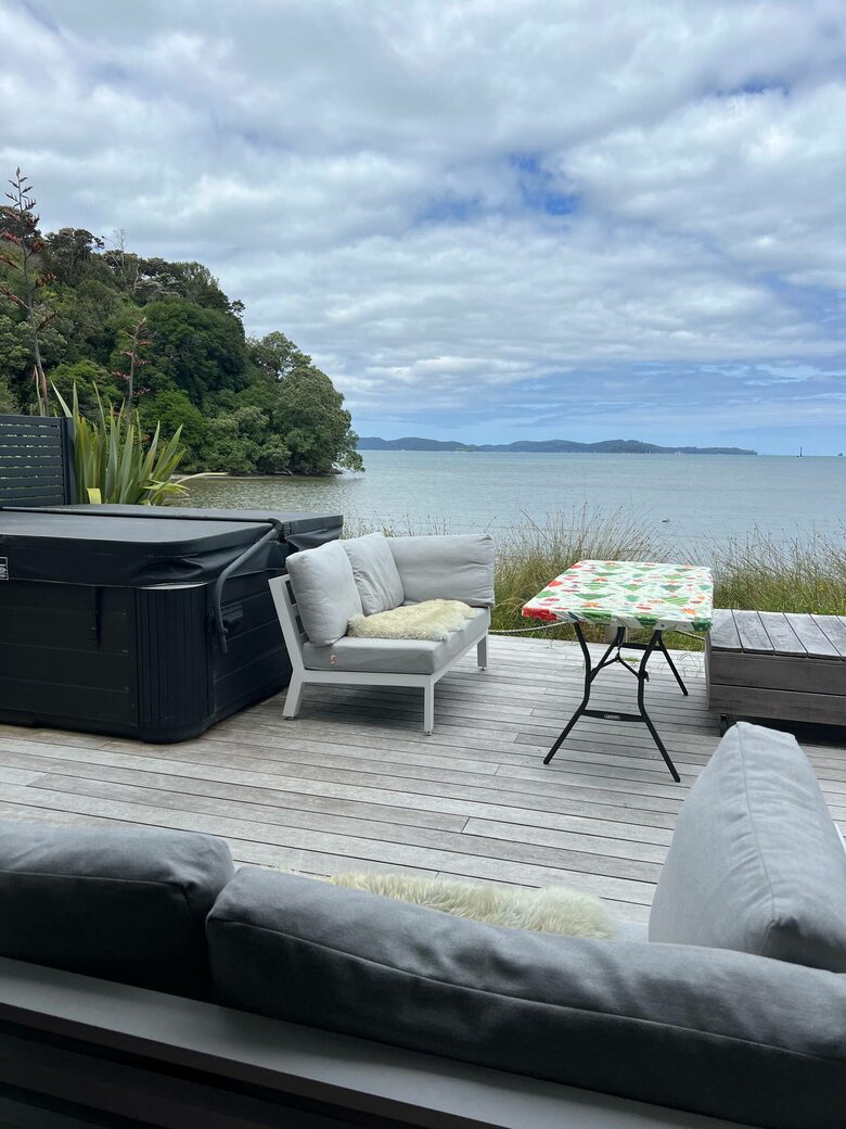 Snells Beach Escape with Direct Access & Coastal Living - Snells Beach, New Zealand