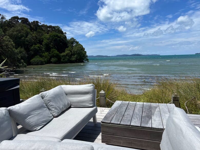 Snells Beach Escape with Direct Access & Coastal Living - Snells Beach, New Zealand