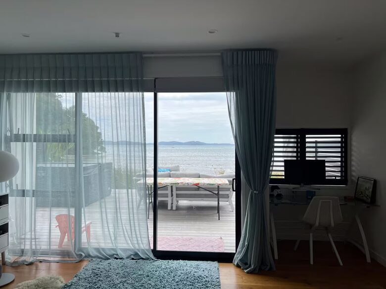 Snells Beach Escape with Direct Access & Coastal Living - Snells Beach, New Zealand