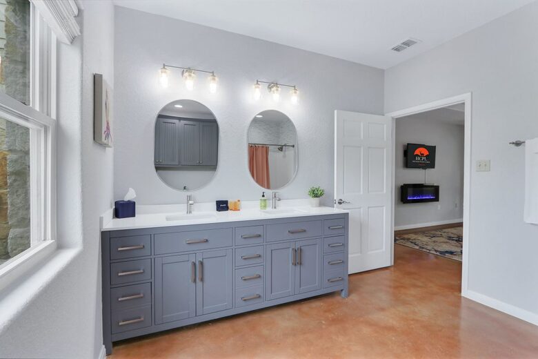 Modern Wimberley Escape on Five Acres - Wimberley, Texas