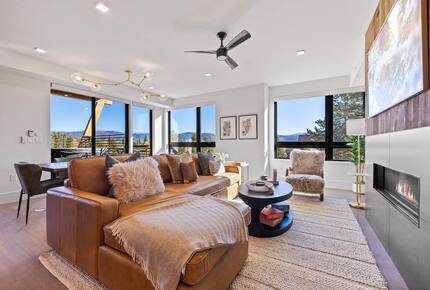 Top-Floor Frisco Retreat with Hot Tub & Mountain Views - Frisco, Colorado