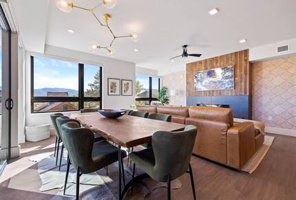 Top-Floor Frisco Retreat with Hot Tub & Mountain Views - Frisco, Colorado