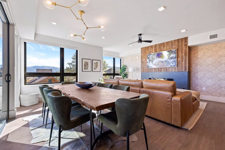 Top-Floor Frisco Retreat with Hot Tub & Mountain Views - Frisco, Colorado