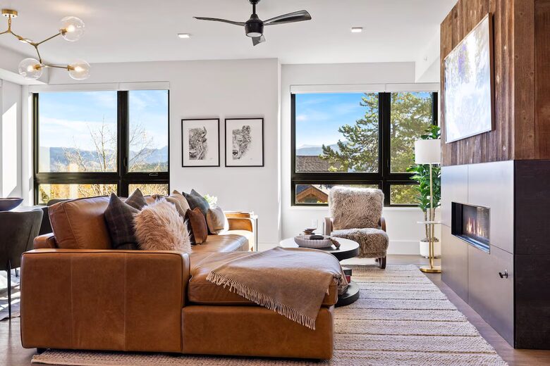 Top-Floor Frisco Retreat with Hot Tub & Mountain Views - Frisco, Colorado