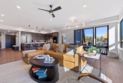 Top-Floor Frisco Retreat with Hot Tub & Mountain Views - Frisco, Colorado