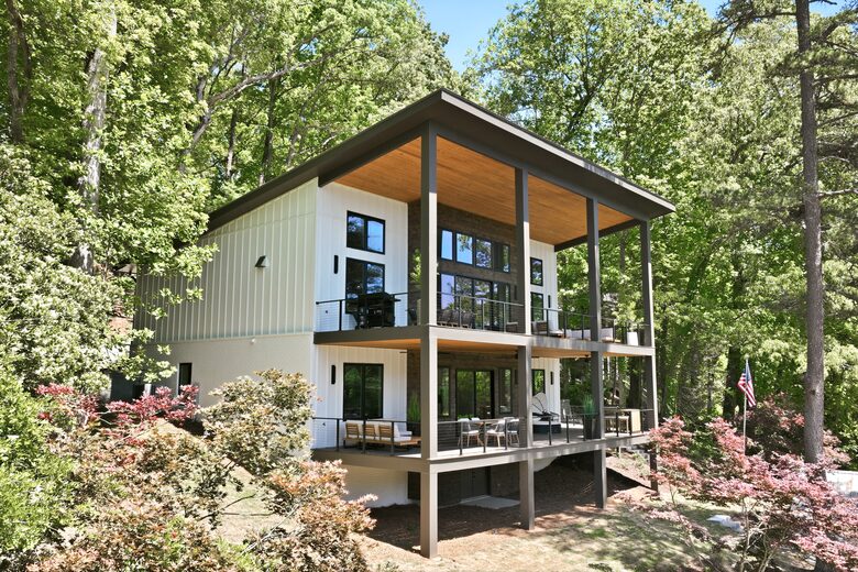 Lake Lanier Modern Lakefront | Private Dock & Fire Pit - Dawsonville, Georgia