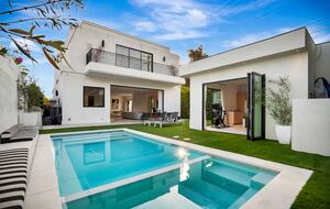 Designer 6BR Retreat in the Heart of Los Angeles - Los Angeles, California