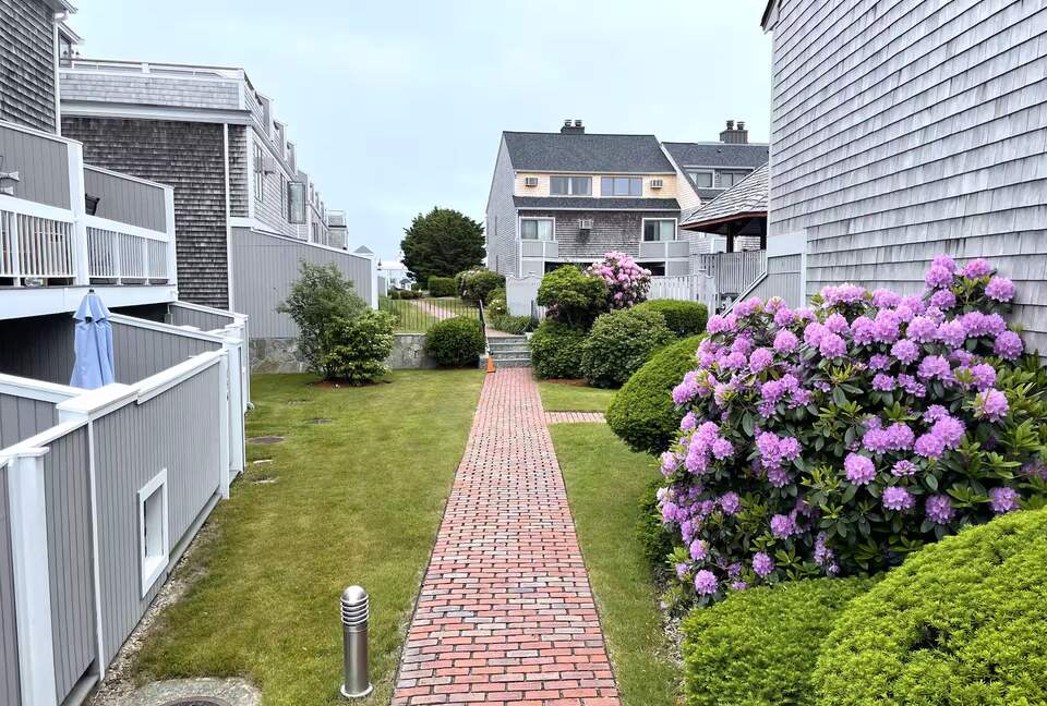 Coastal Hyannis Retreat Near Marina & Beaches - Hyannis, Massachusetts