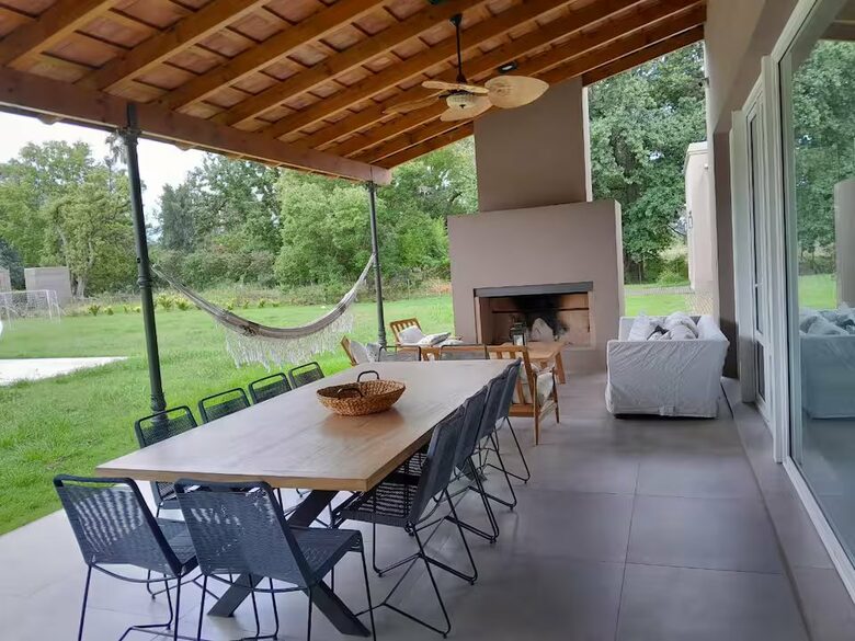 Country Home on the Argentinian Pampa - Mercedes, Argentina