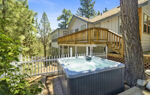 Large Alpine Retreat in Castle Glen Estates - Big Bear Lake, California