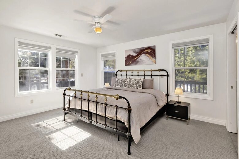 Large Alpine Retreat in Castle Glen Estates - Big Bear Lake, California