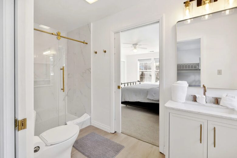 Large Alpine Retreat in Castle Glen Estates - Big Bear Lake, California