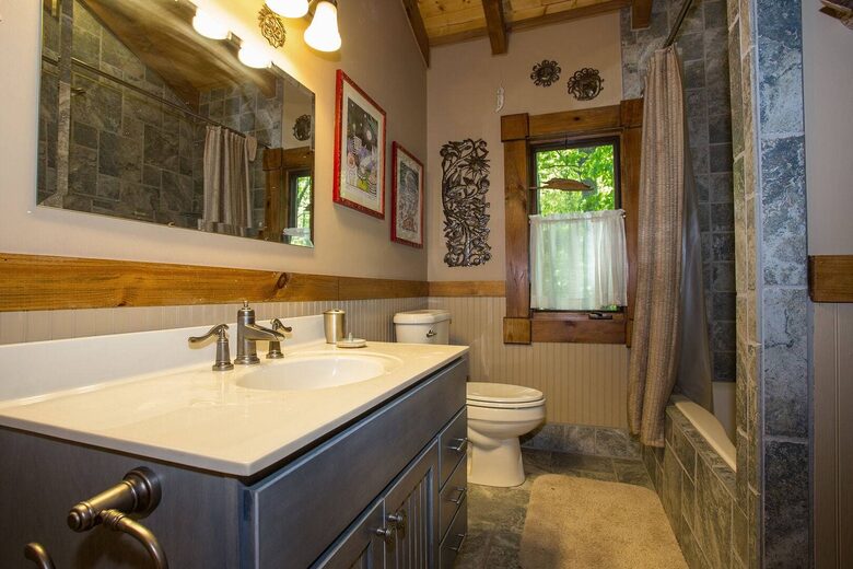 Upstairs bathroom