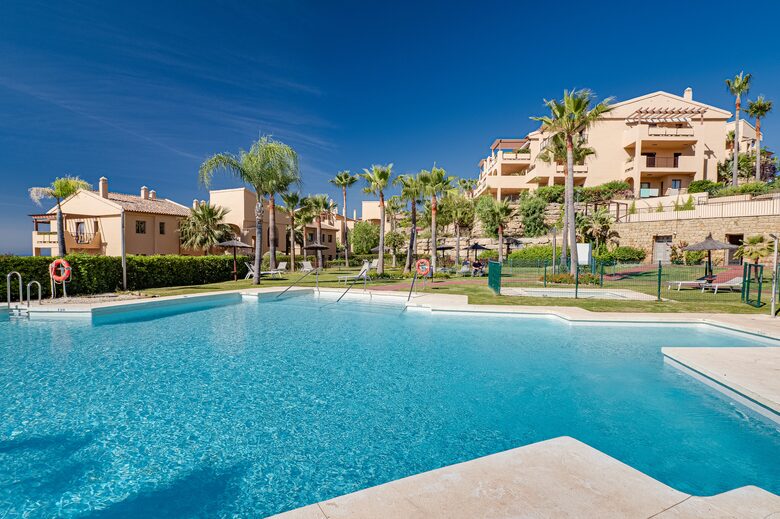 Elegant Golf Side Apartment near Marbella - Benahavís, Spain
