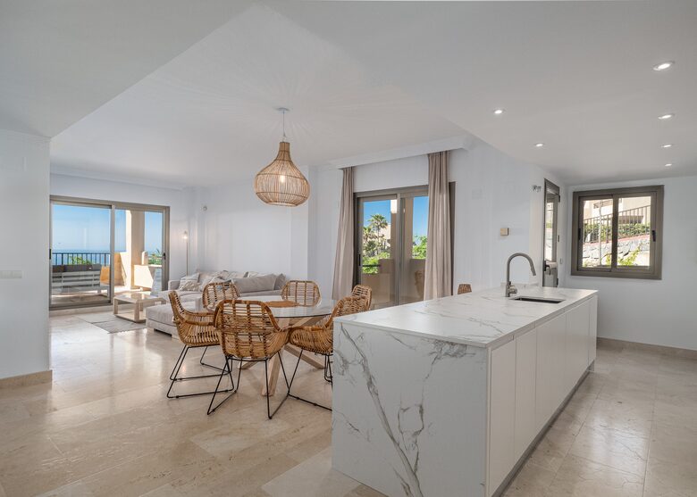 Elegant Golf Side Apartment near Marbella - Benahavís, Spain