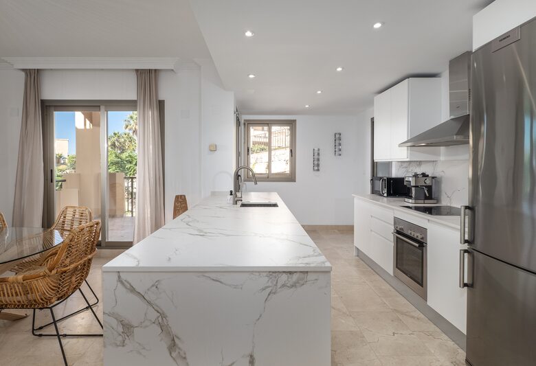 Elegant Golf Side Apartment near Marbella - Benahavís, Spain