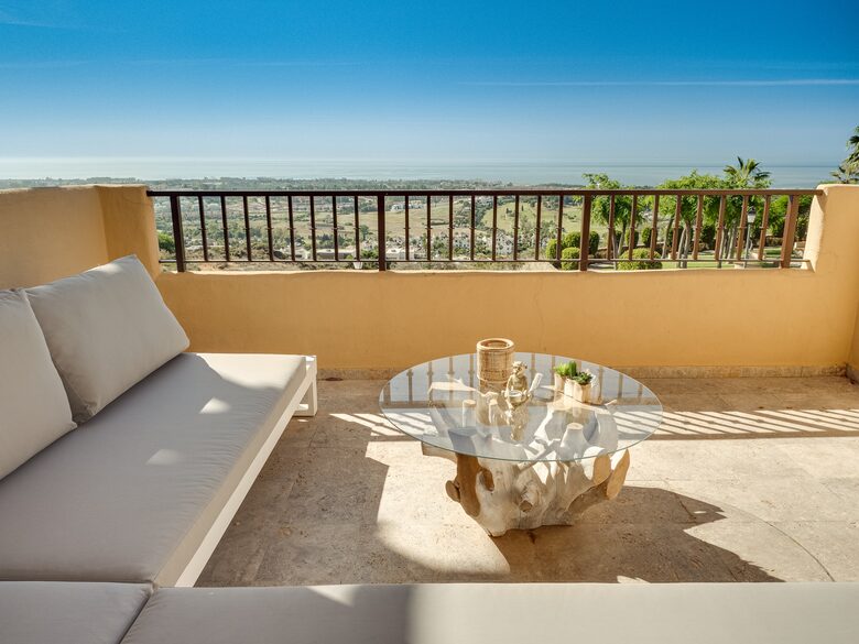 Elegant Golf Side Apartment near Marbella - Benahavís, Spain