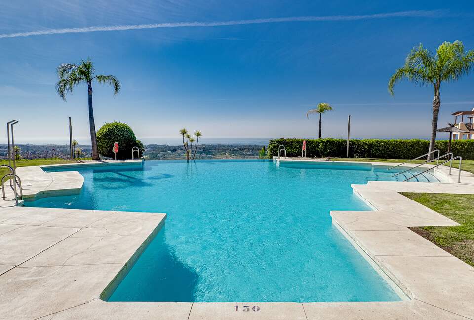 Elegant Golf Side Apartment near Marbella - Benahavís, Spain