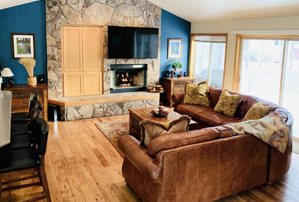 The Sunriver Lodge House at the Deschutes River - Sunriver, Oregon