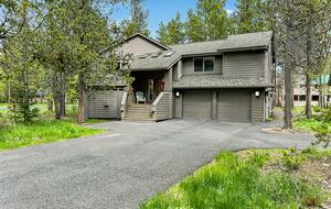 The Sunriver Lodge House at the Deschutes River - Sunriver, Oregon