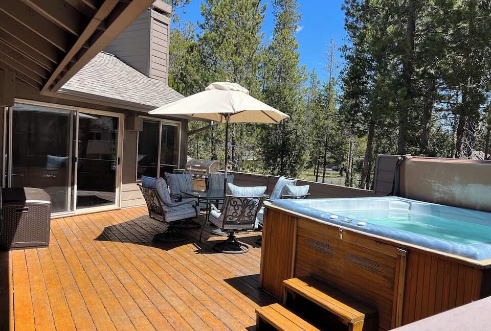 The Sunriver Lodge House at the Deschutes River - Sunriver, Oregon