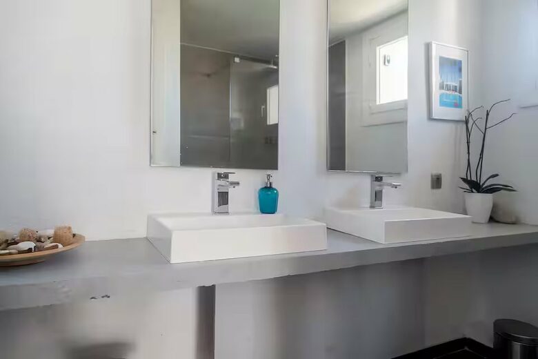 Seaside Apartment on the Paseo Marítimo - Sitges, Spain