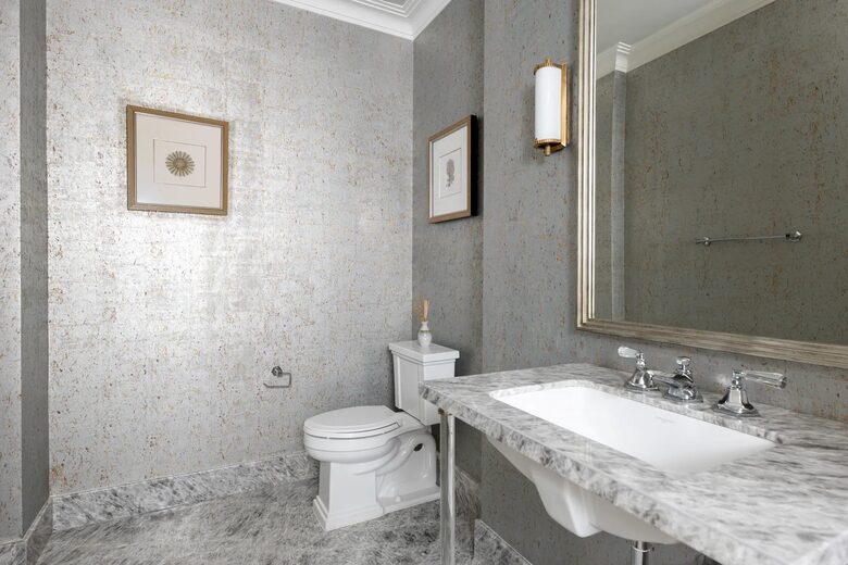 Uptown Luxury Apartment - New York City, New York