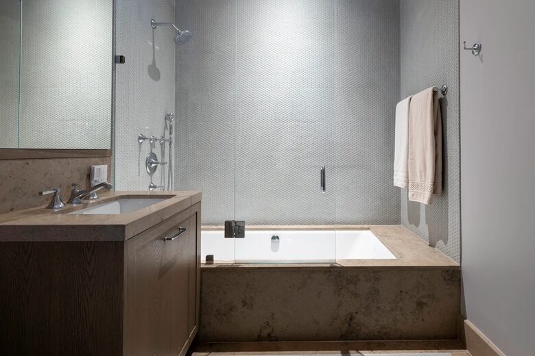 Uptown Luxury Apartment - New York City, New York