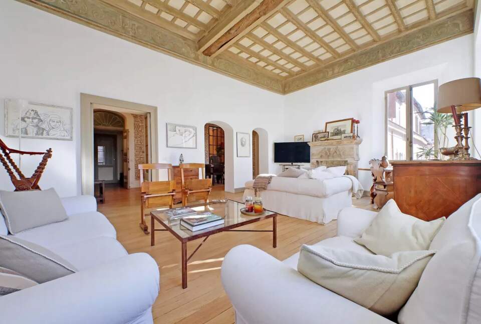 Sophisticated Roman Treasure in the Heart of Trastevere - Rome, Italy