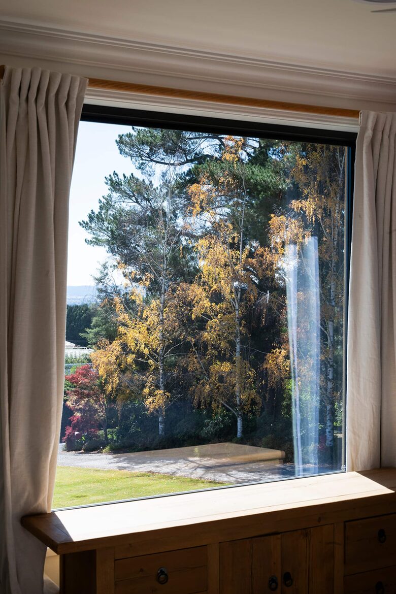 A Country House Above the Vines - Canobolas, Australia